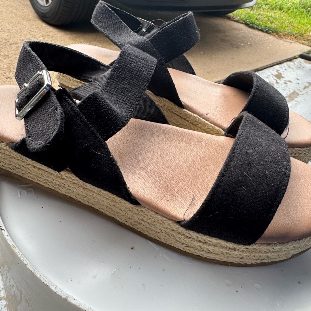 Old Navy Black Espadrille Sandals